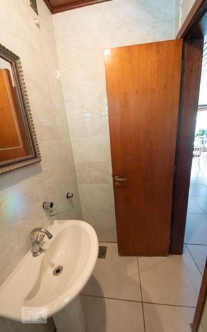 Casa à venda com 400m², 4 quartos e 4 vagasBanheiro 4