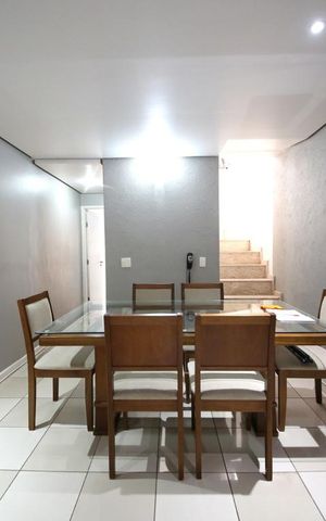 Casa à venda com 200m², 3 quartos e 2 vagasSala