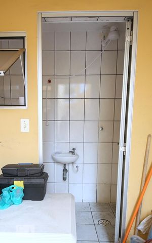 Casa à venda com 200m², 3 quartos e 2 vagasBanheiro de Serviço