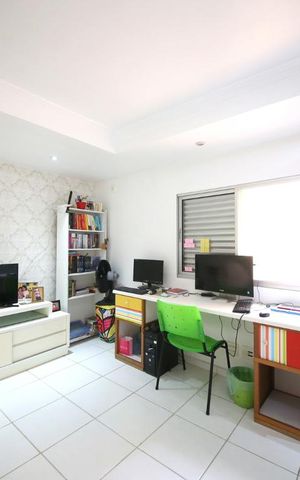 Casa à venda com 200m², 3 quartos e 2 vagasQuarto 2