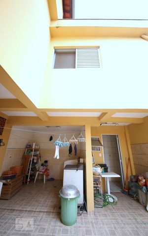 Casa à venda com 200m², 3 quartos e 2 vagasÁrea de Serviço
