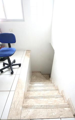 Casa à venda com 200m², 3 quartos e 2 vagasEscritório - Acesso
