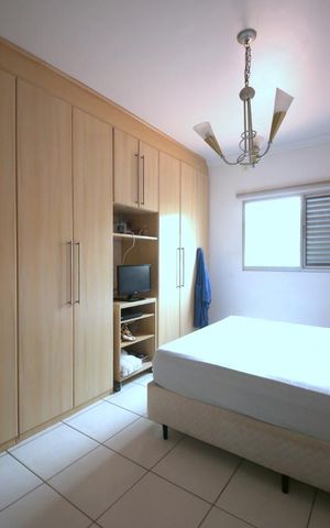 Casa à venda com 200m², 3 quartos e 2 vagasSuíte