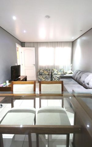 Casa à venda com 200m², 3 quartos e 2 vagasSala