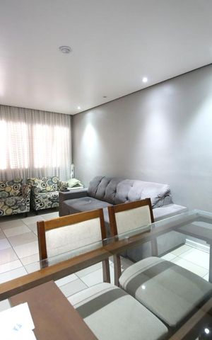 Casa à venda com 200m², 3 quartos e 2 vagasSala