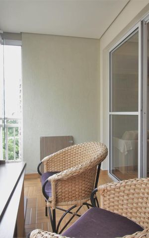 Apartamento à venda com 90m², 2 quartos e 2 vagasVaranda
