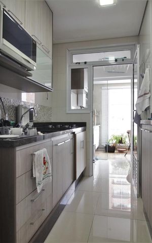 Apartamento à venda com 90m², 2 quartos e 2 vagasCozinha
