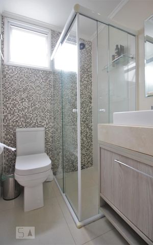 Apartamento à venda com 90m², 2 quartos e 2 vagasBanheiro da suíte