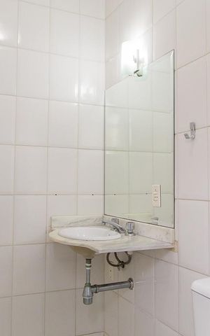 Casa de condomínio à venda com 150m², 2 quartos e 2 vagas Casa de condomínio à venda com 150m², 2 quartos e 2 vagasBanheiro da suíte