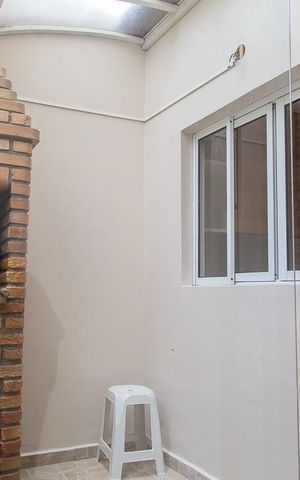 Casa de condomínio à venda com 150m², 2 quartos e 2 vagas Casa de condomínio à venda com 150m², 2 quartos e 2 vagasÁrea de serviço e churrasqueira
