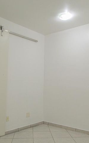 Casa de condomínio à venda com 150m², 2 quartos e 2 vagas Casa de condomínio à venda com 150m², 2 quartos e 2 vagasSuíte