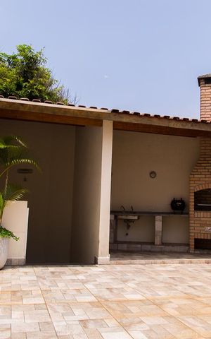 Casa de condomínio à venda com 150m², 2 quartos e 2 vagas Casa de condomínio à venda com 150m², 2 quartos e 2 vagasÁrea comum - Churrasqueira
