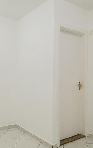 Casa de condomínio à venda com 150m², 2 quartos e 2 vagas Casa de condomínio à venda com 150m², 2 quartos e 2 vagasSuíte