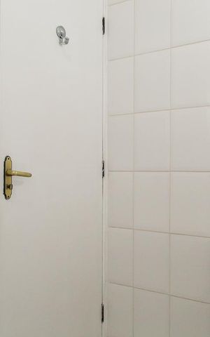 Casa de condomínio à venda com 150m², 2 quartos e 2 vagas Casa de condomínio à venda com 150m², 2 quartos e 2 vagasBanheiro da suíte