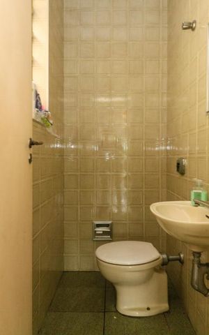 Casa à venda com 357m², 3 quartos e 3 vagas Casa à venda com 357m², 3 quartos e 3 vagasLavabo
