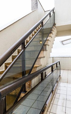 Apartamento à venda com 280m², 3 quartos e 4 vagas Apartamento à venda com 280m², 3 quartos e 4 vagasTerraço
