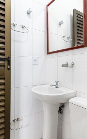 Apartamento à venda com 280m², 3 quartos e 4 vagas Apartamento à venda com 280m², 3 quartos e 4 vagasBanheiro de Serviço