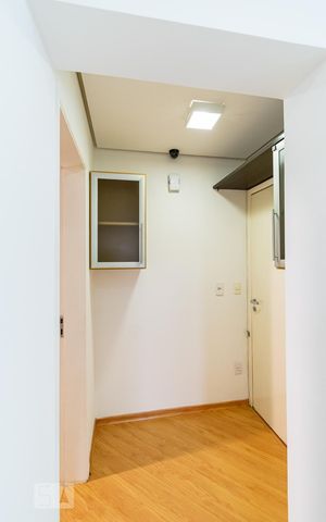 Apartamento à venda com 280m², 3 quartos e 4 vagas Apartamento à venda com 280m², 3 quartos e 4 vagasCorredor