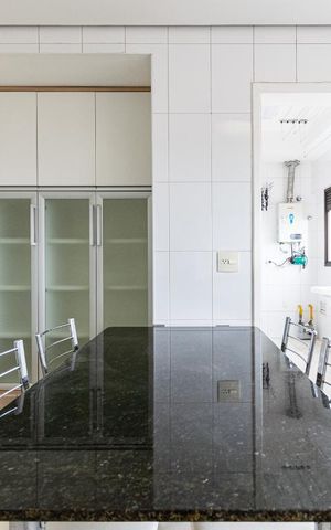 Apartamento à venda com 280m², 3 quartos e 4 vagas Apartamento à venda com 280m², 3 quartos e 4 vagasCozinha