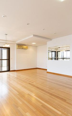 Apartamento à venda com 280m², 3 quartos e 4 vagas Apartamento à venda com 280m², 3 quartos e 4 vagasSala