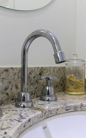 Apartamento à venda com 70m², 3 quartos e 2 vagas Apartamento à venda com 70m², 3 quartos e 2 vagasBanheiro social