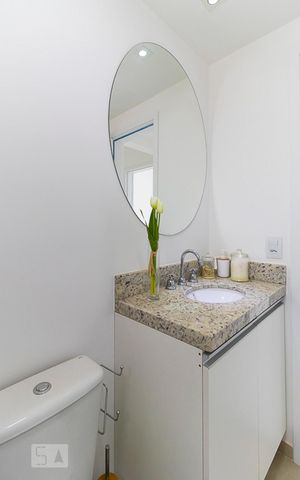 Apartamento à venda com 70m², 3 quartos e 2 vagas Apartamento à venda com 70m², 3 quartos e 2 vagasBanheiro social