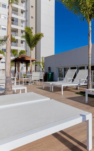 Apartamento à venda com 70m², 3 quartos e 2 vagas Apartamento à venda com 70m², 3 quartos e 2 vagasÁrea comum - Piscina