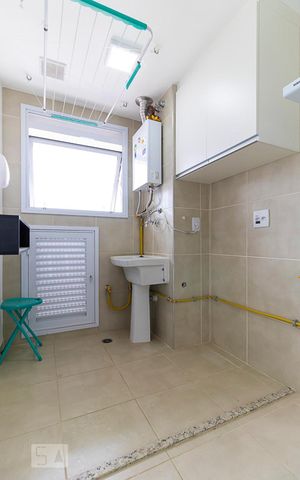 Apartamento à venda com 70m², 3 quartos e 2 vagas Apartamento à venda com 70m², 3 quartos e 2 vagasÁrea de serviço