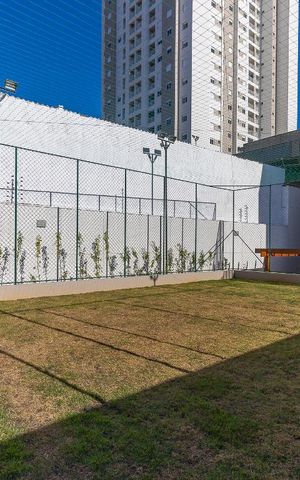 Apartamento à venda com 70m², 3 quartos e 2 vagas Apartamento à venda com 70m², 3 quartos e 2 vagasÁrea comum - Campo de futebol