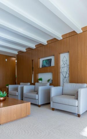Apartamento à venda com 70m², 3 quartos e 2 vagas Apartamento à venda com 70m², 3 quartos e 2 vagasÁrea comum - Hall social