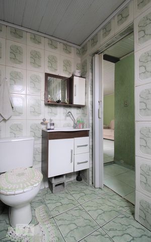 Casa à venda com 270m², 2 quartos e 2 vagasBanheiro