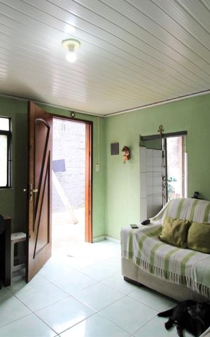 Casa à venda com 270m², 2 quartos e 2 vagasSala