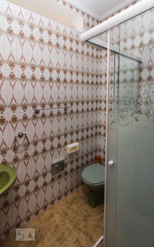 Casa à venda com 300m², 3 quartos e 6 vagas Casa à venda com 300m², 3 quartos e 6 vagasBanheiro Social