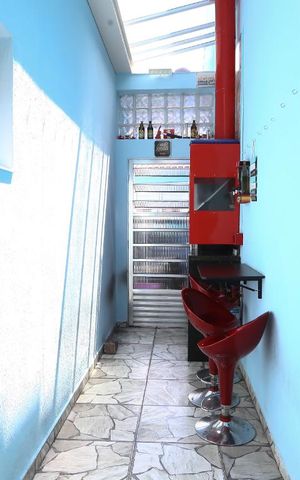 Casa à venda com 100m², 2 quartos e 2 vagasÁrea de Serviço