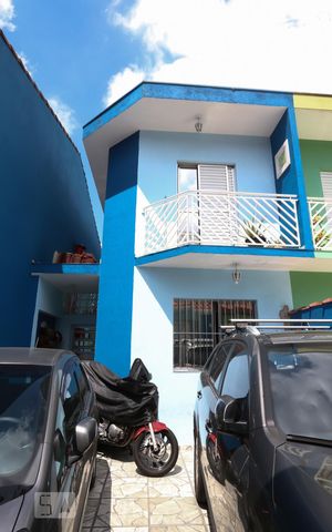 Casa à venda com 100m², 2 quartos e 2 vagasFachada