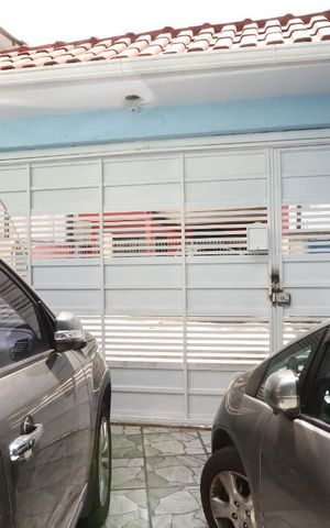 Casa à venda com 100m², 2 quartos e 2 vagasGaragem