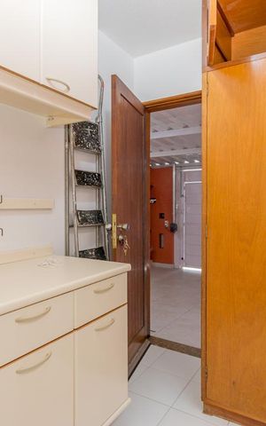 Casa à venda com 155m², 3 quartos e 2 vagasQuarto de Serviço
