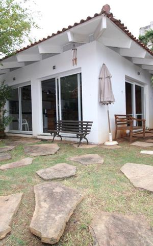 Casa à venda com 875m², 4 quartos e 6 vagasÁrea Externa