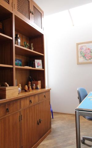 Casa à venda com 875m², 4 quartos e 6 vagasEscritório