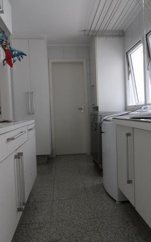 Casa à venda com 875m², 4 quartos e 6 vagasCozinha