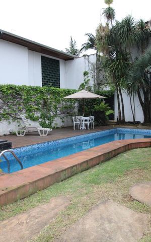 Casa à venda com 875m², 4 quartos e 6 vagasPiscina
