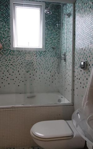 Casa à venda com 875m², 4 quartos e 6 vagasBanheiro da Suíte 1