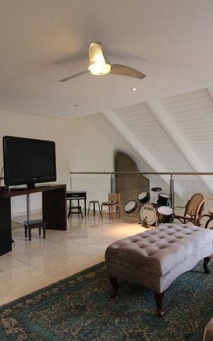 Casa à venda com 875m², 4 quartos e 6 vagasSala 2