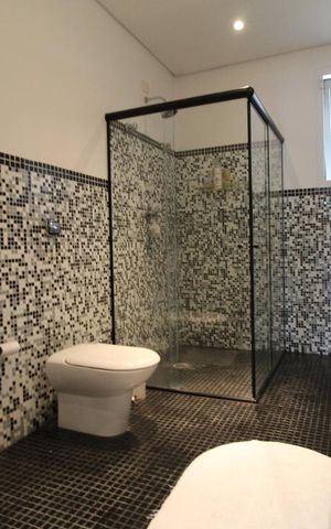 Casa à venda com 875m², 4 quartos e 6 vagasBanheiro Social
