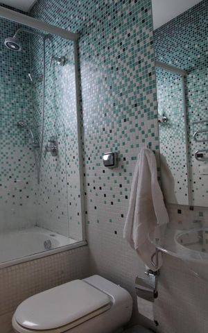 Casa à venda com 875m², 4 quartos e 6 vagasBanheiro da Suíte 1