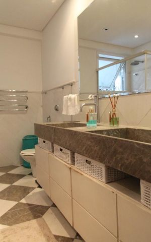 Casa à venda com 875m², 4 quartos e 6 vagasBanheiro da Suíte 2