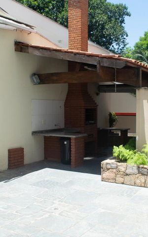 Apartamento para alugar com 180m², 5 quartos e 2 vagas Apartamento para alugar com 180m², 5 quartos e 2 vagasÁrea comum - Churrasqueira