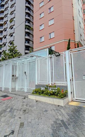 Apartamento para alugar com 81m², 3 quartos e 2 vagasFachada