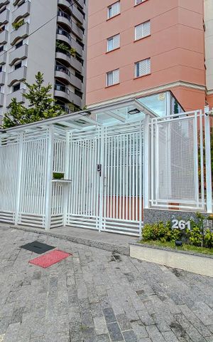 Apartamento para alugar com 81m², 3 quartos e 2 vagasFachada