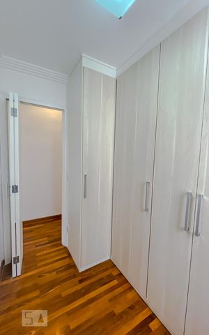 Apartamento para alugar com 81m², 3 quartos e 2 vagasQuarto